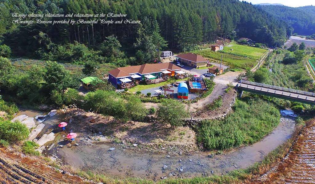 Rainbow Hwangto Pension Pchjongčchang Exteriér fotografie